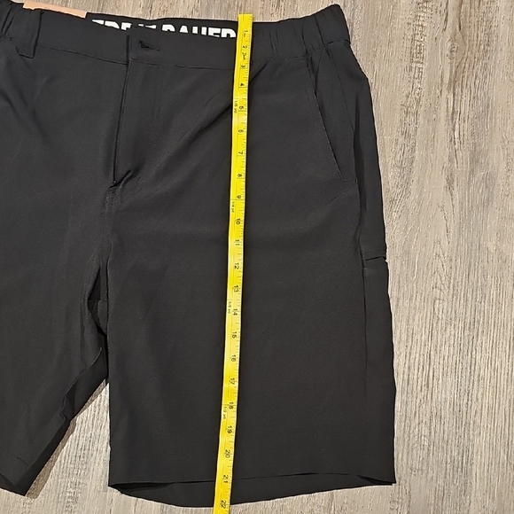 Eddie Bauer Black Flat Front Shorts for Versatile Wear - Picture 4 of 10